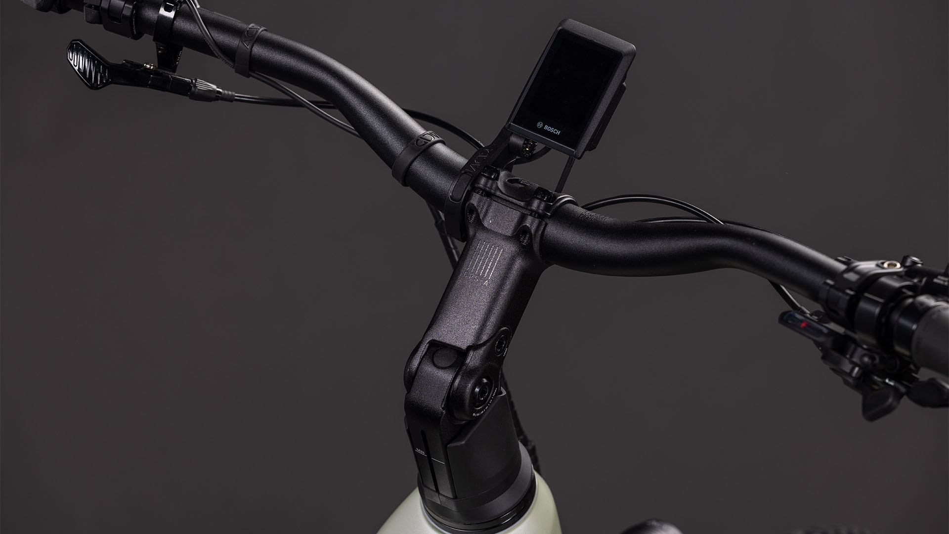 573_110302_D_02-1.jpg 573_110302_D_02-1.jpg