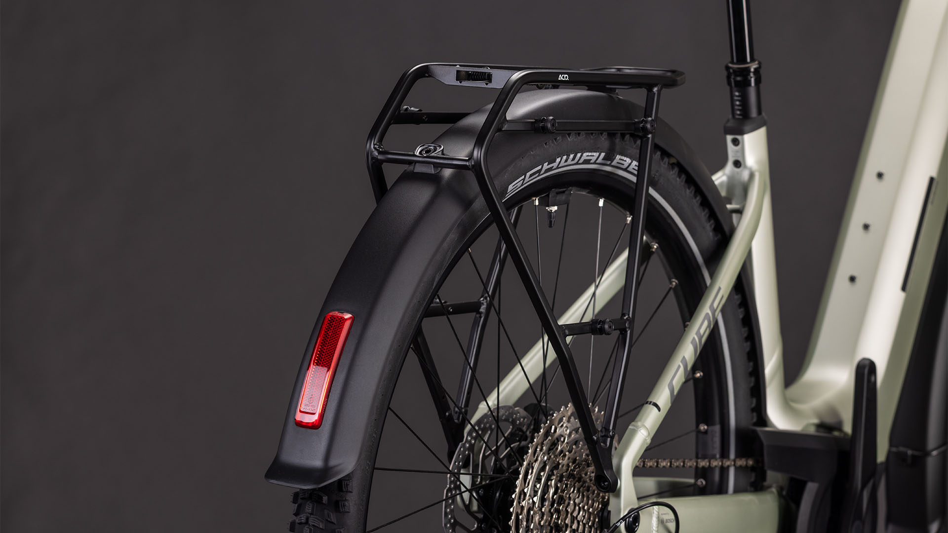 573_110302_D_04-1.jpg 573_110302_D_04-1.jpg