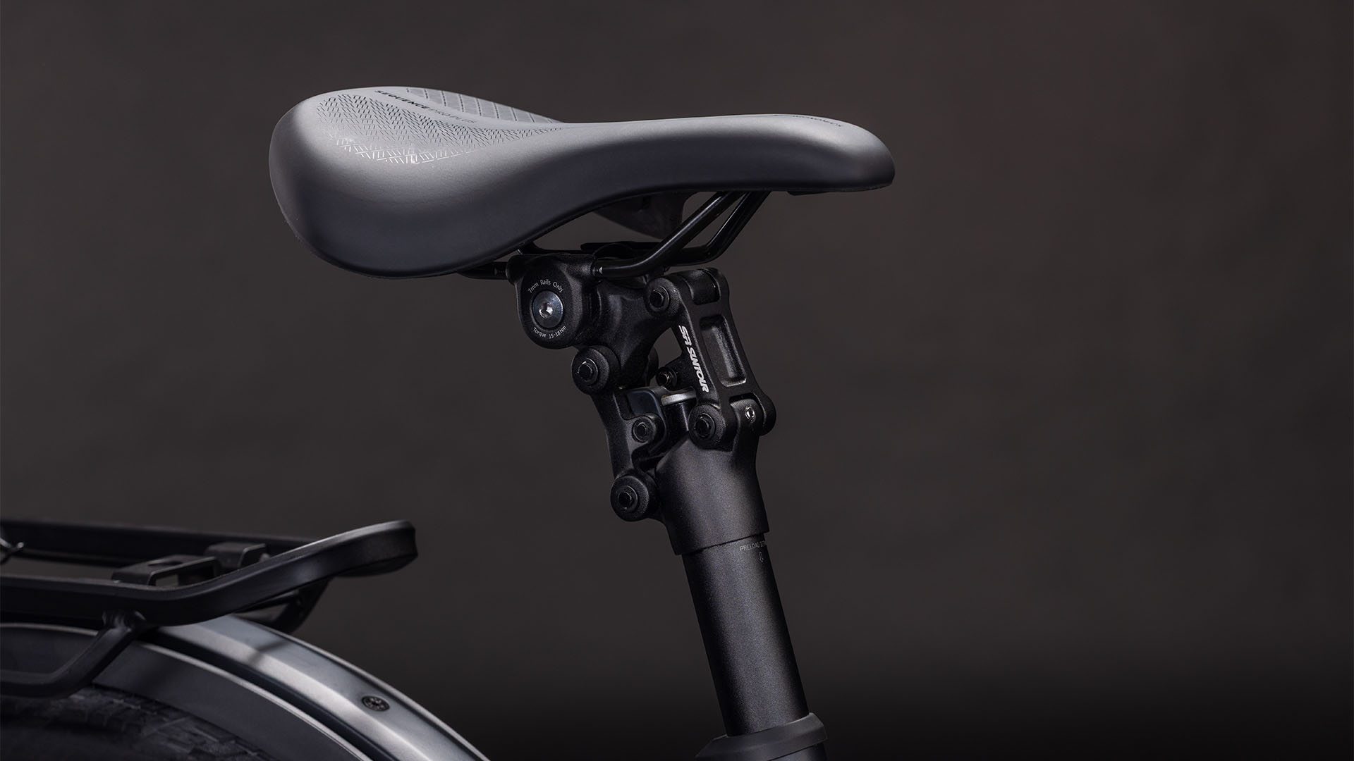 586_112202_D_01.jpg 586_112202_D_01.jpg